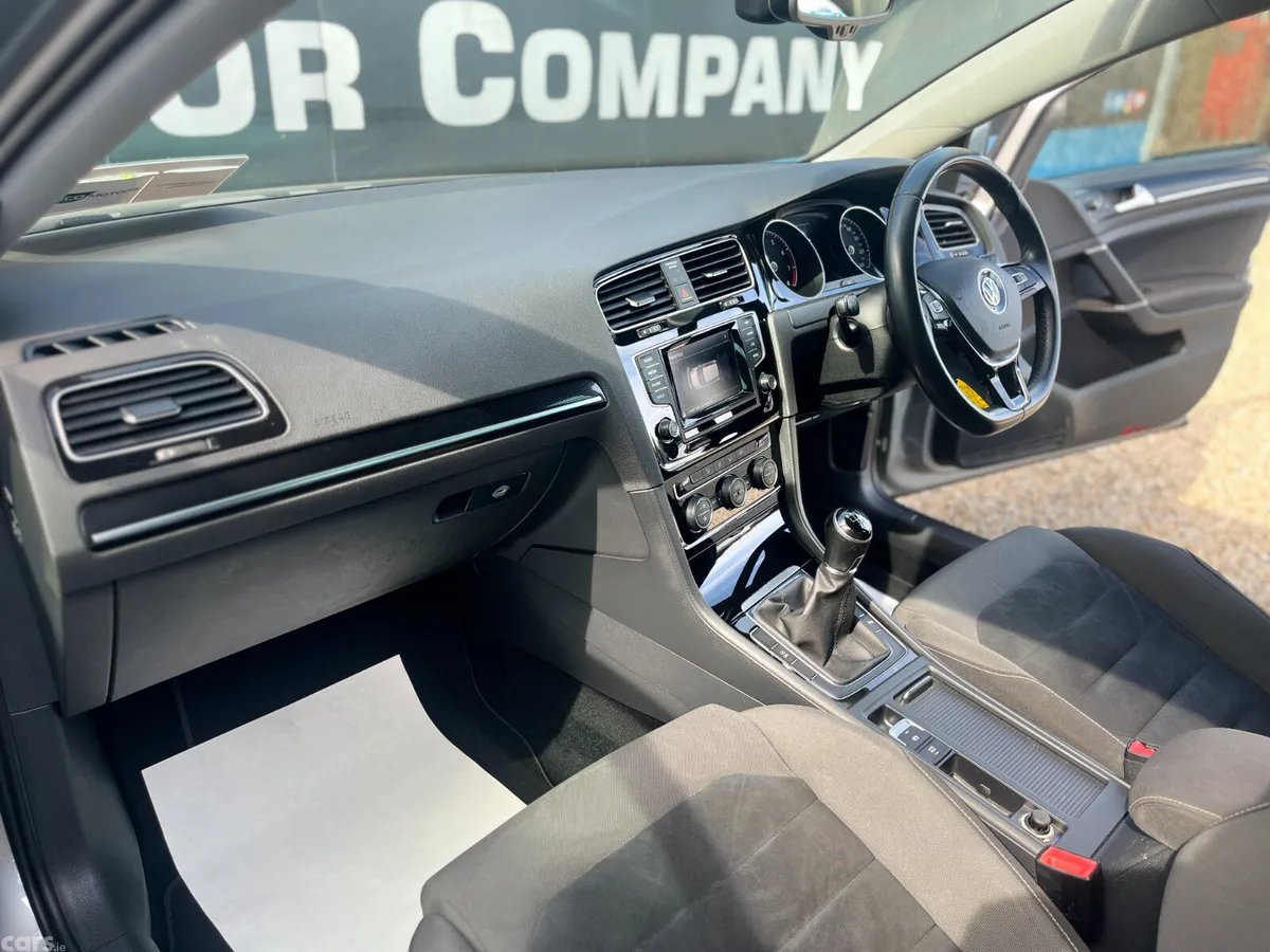 Volkswagen Golf Estate, Petrol, 2015, Silver