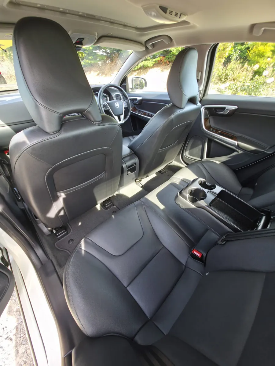 Volvo S60 Saloon, Diesel, 2018, White