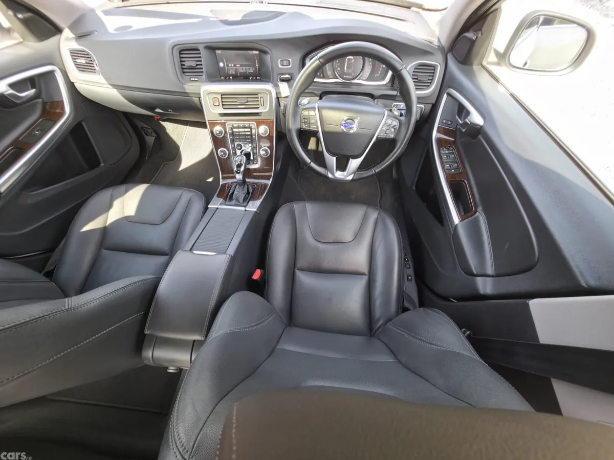 Volvo S60 Saloon, Diesel, 2018, White