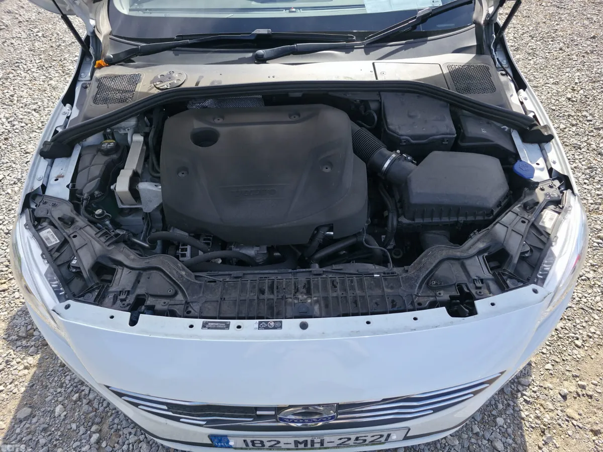 Volvo S60 Saloon, Diesel, 2018, White