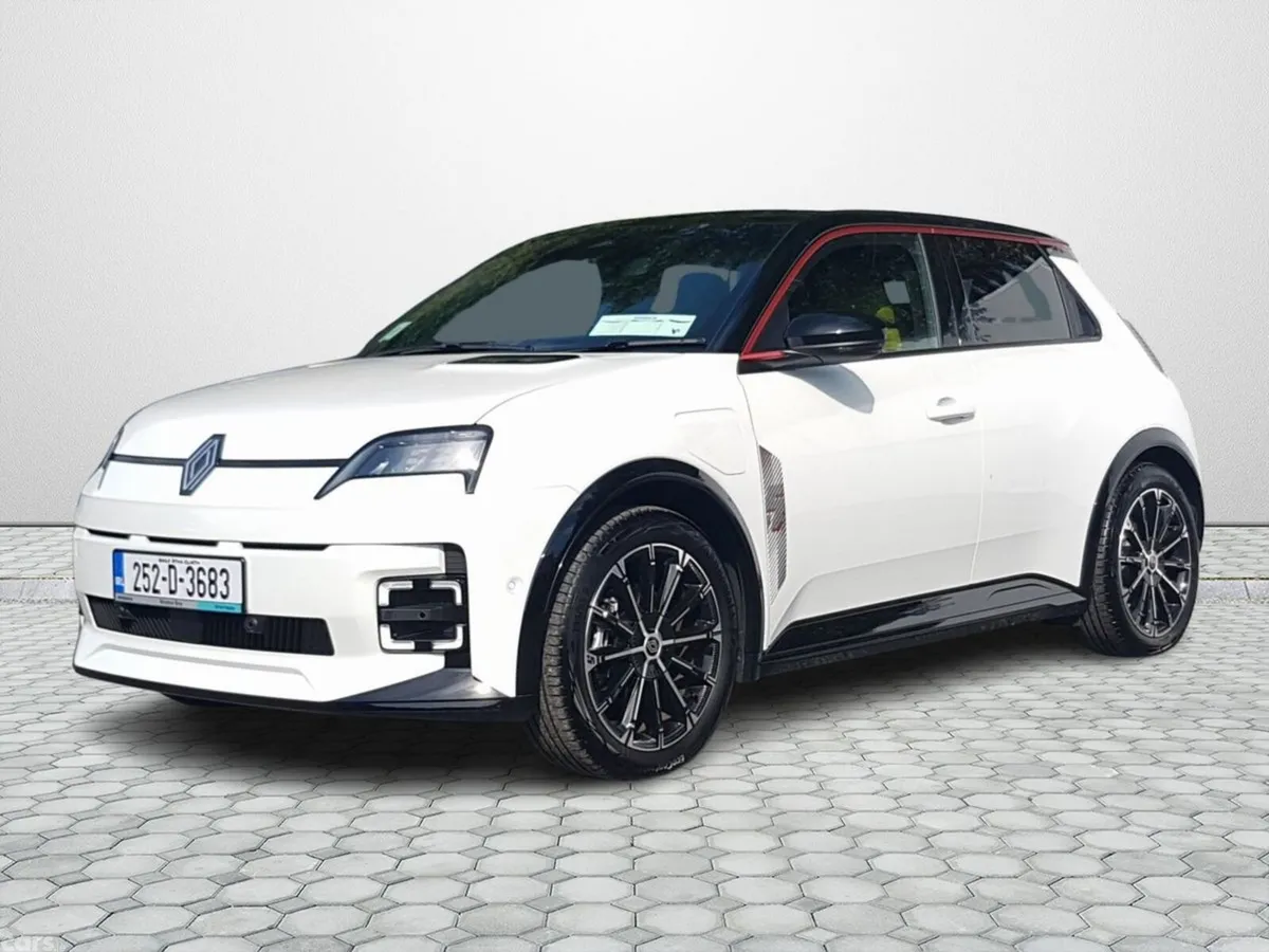 Renault 5 Hatchback, Electric, 2025, White