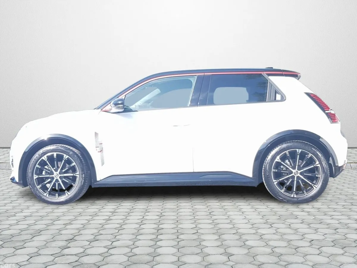 Renault 5 Hatchback, Electric, 2025, White