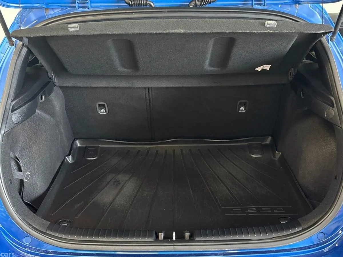 Kia Ceed Hatchback, Diesel, 2023, Blue