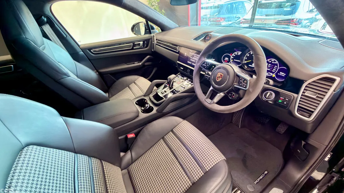 Porsche Cayenne Coupe, Petrol Hybrid, 2023, Black