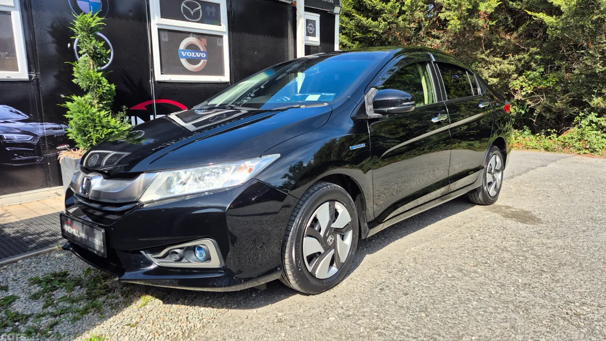 Honda Grace Saloon, Petrol Hybrid, 2015, Black