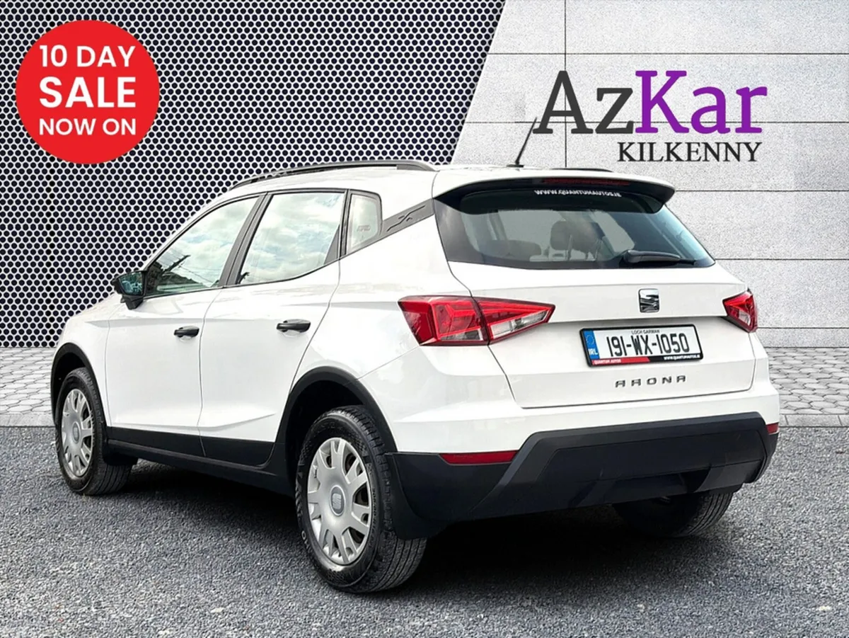 SEAT Arona Hatchback, Petrol, 2019, White