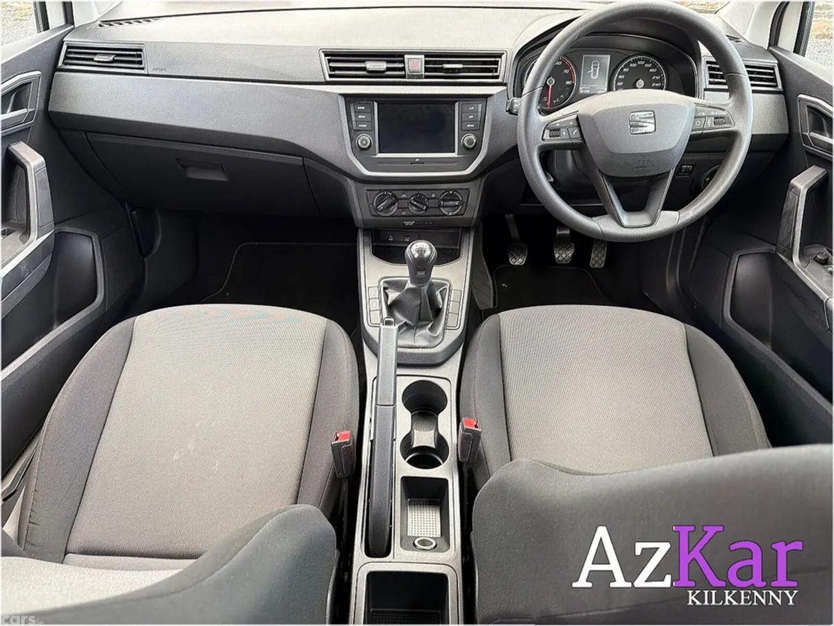 SEAT Arona Hatchback, Petrol, 2019, White