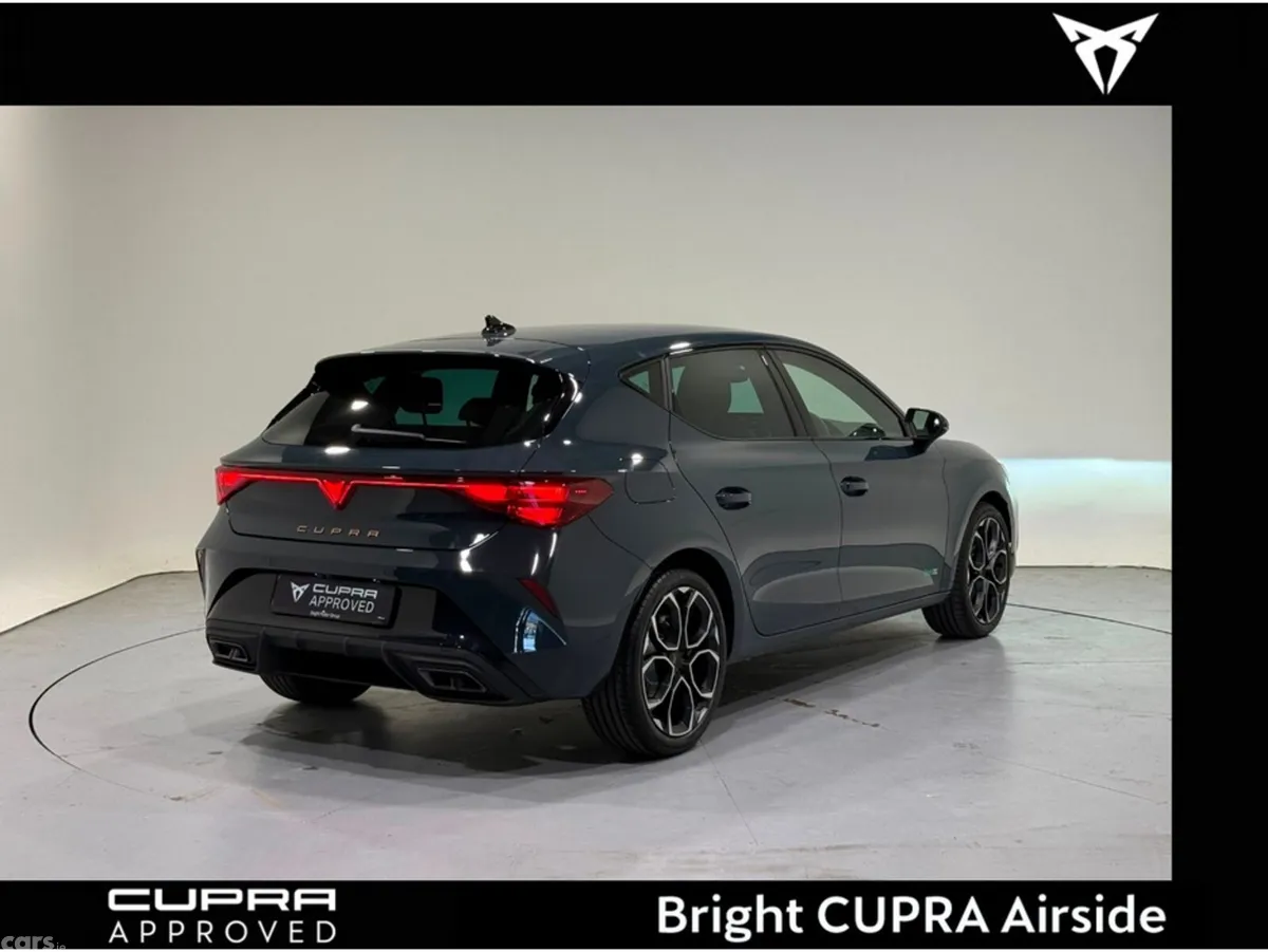 Cupra Leon Estate, Petrol, 2026, Blue