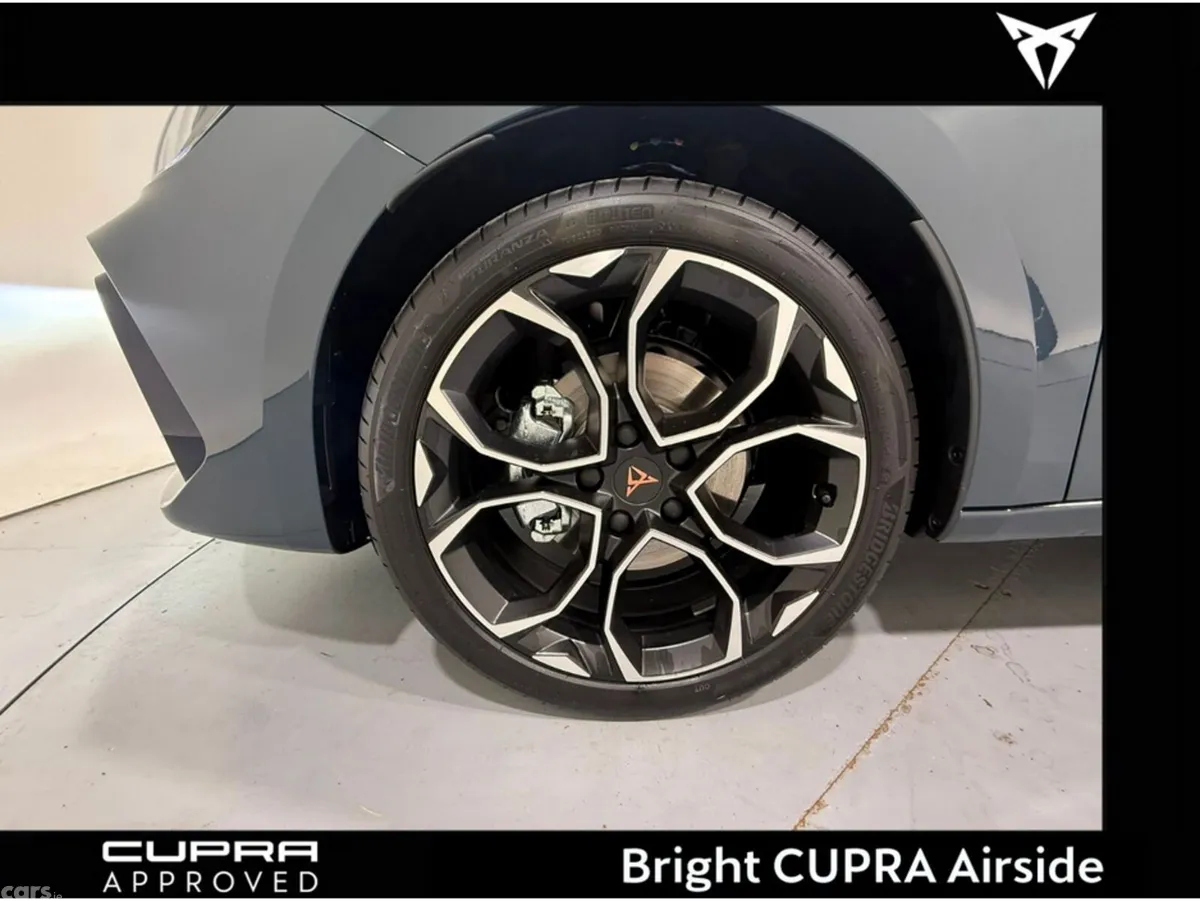 Cupra Leon Estate, Petrol, 2026, Blue
