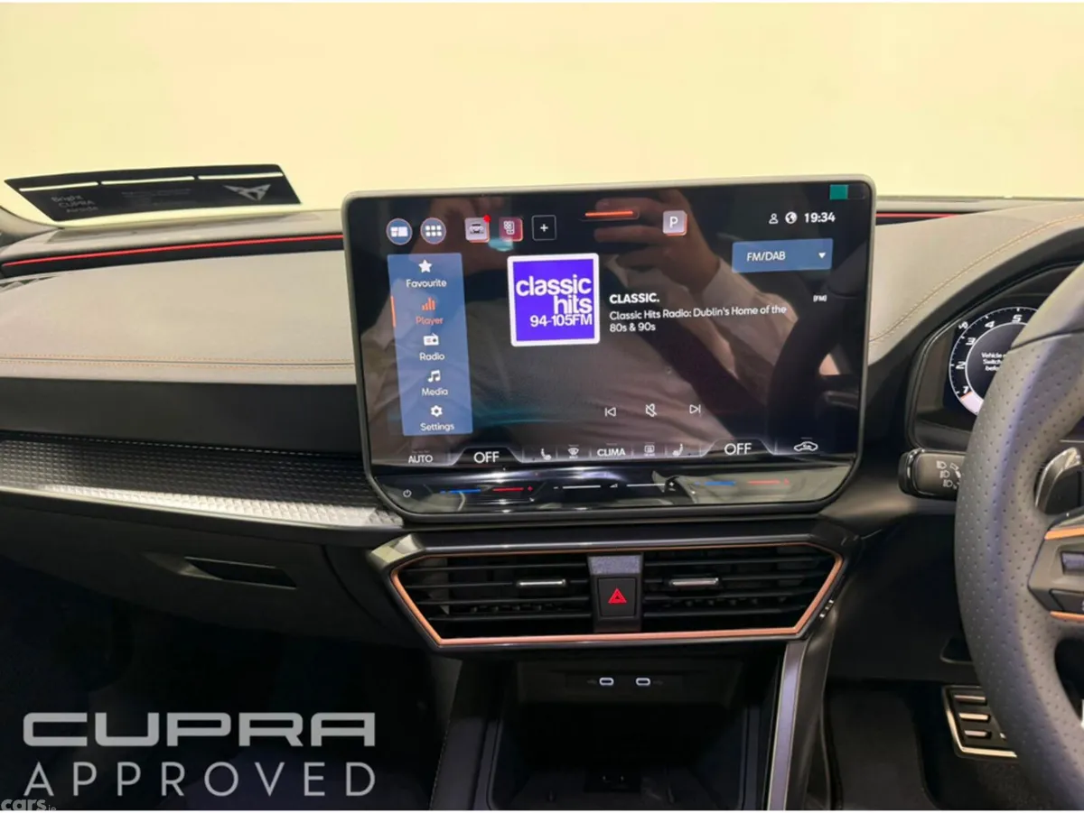 Cupra Leon Estate, Petrol, 2026, Blue