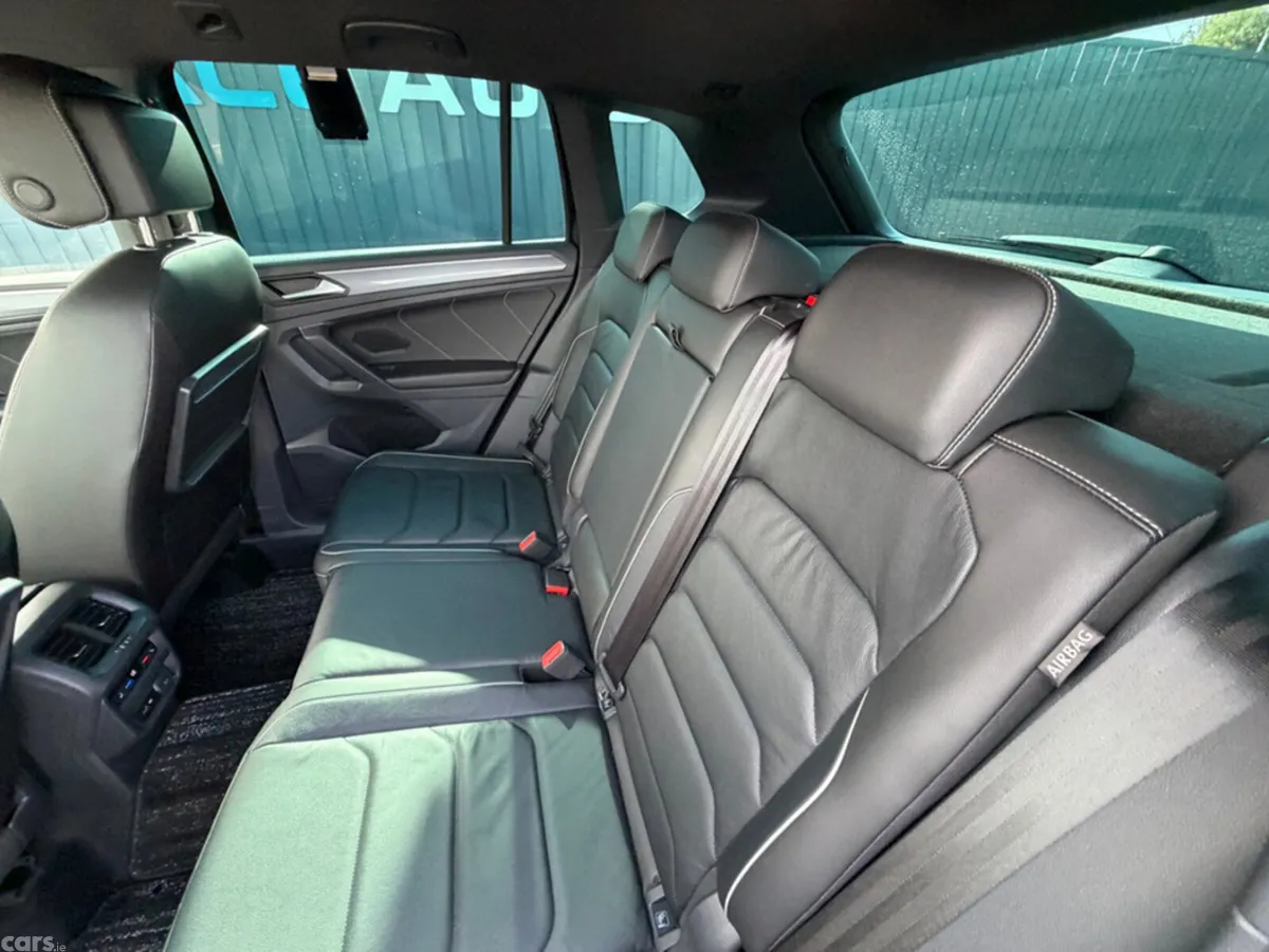 Volkswagen Tiguan MPV, Diesel, 2018, Black