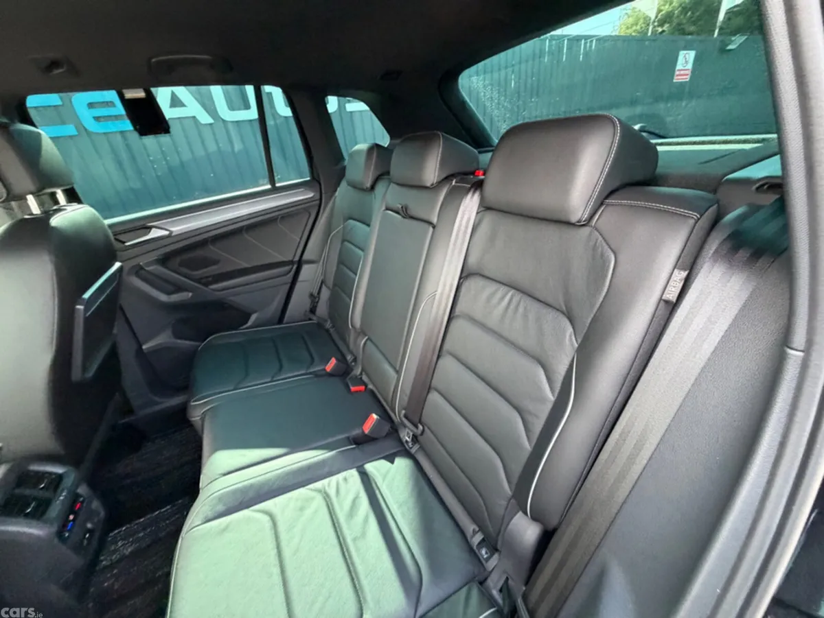 Volkswagen Tiguan MPV, Diesel, 2018, Black