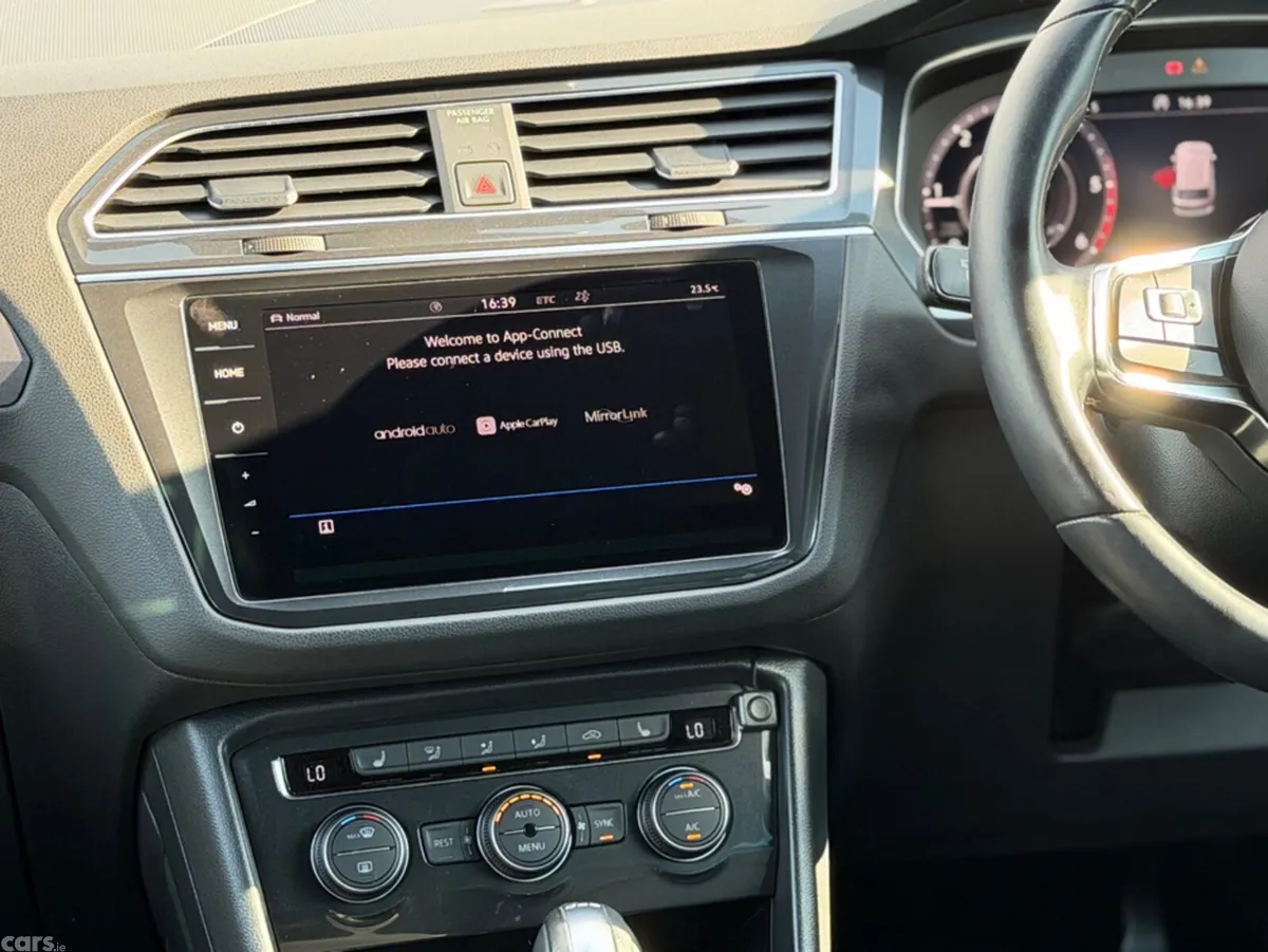 Volkswagen Tiguan MPV, Diesel, 2018, Black