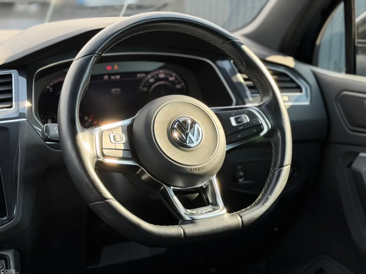 Volkswagen Tiguan MPV, Diesel, 2018, Black