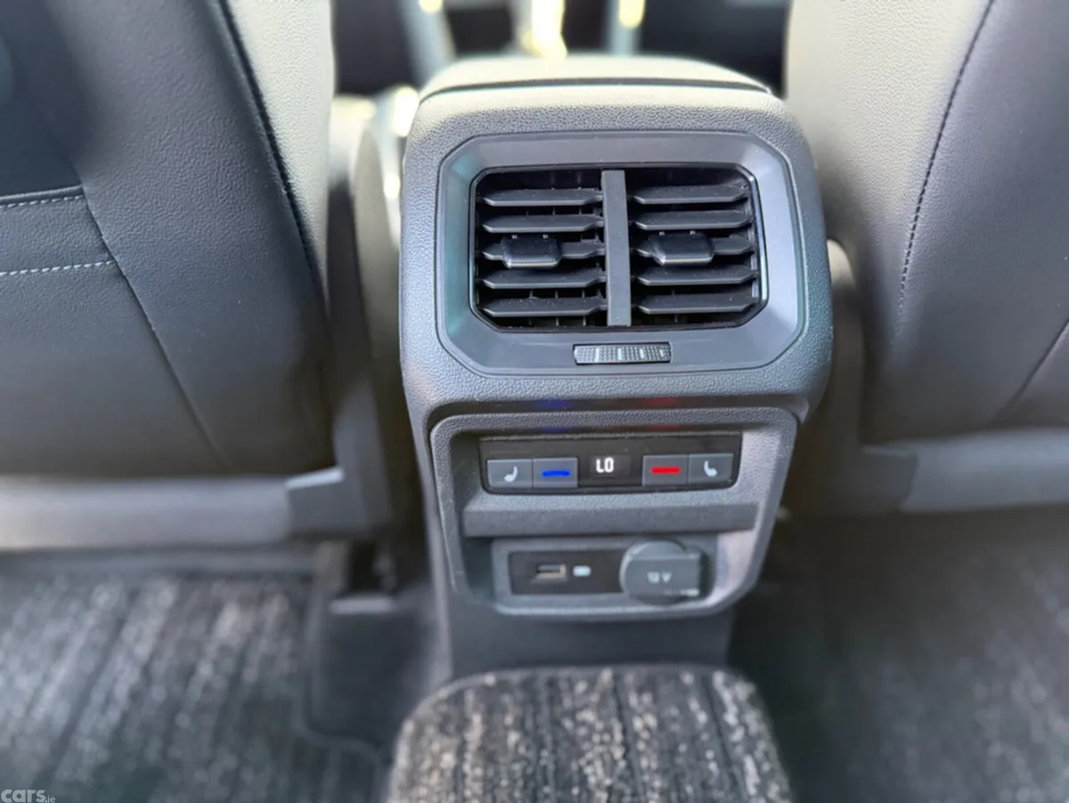 Volkswagen Tiguan MPV, Diesel, 2018, Black
