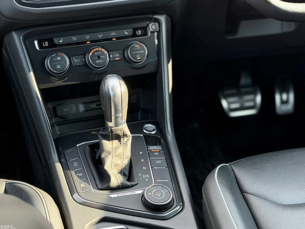 Volkswagen Tiguan MPV, Diesel, 2018, Black