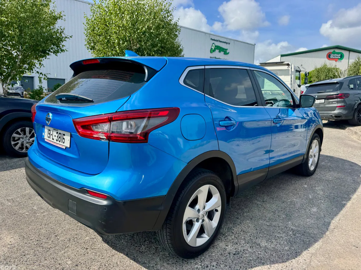 Nissan Qashqai Hatchback, Diesel, 2019, Blue