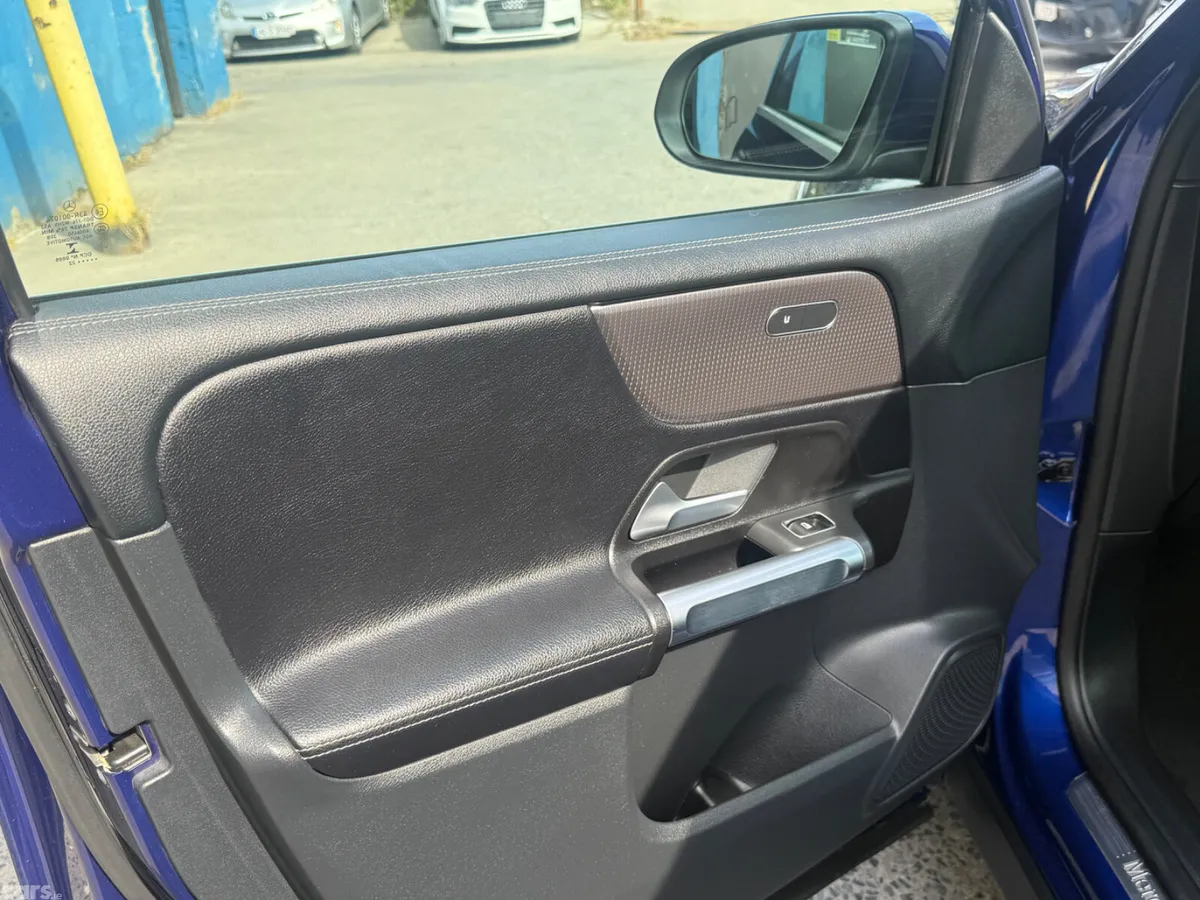 Mercedes-Benz GLB Estate/Jeep, Diesel, 2022, Blue