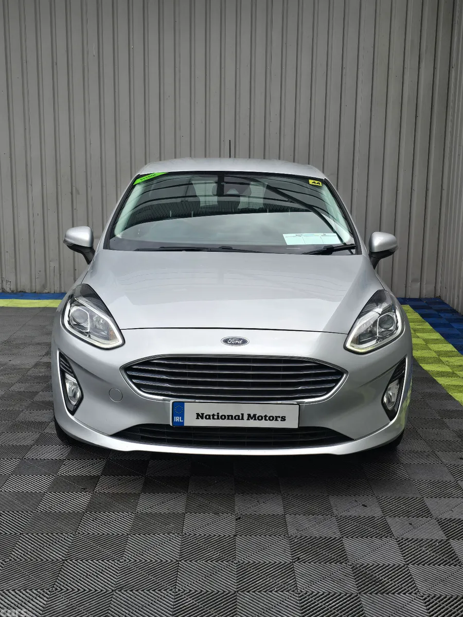 Ford Fiesta Hatchback, Petrol, 2018, Silver