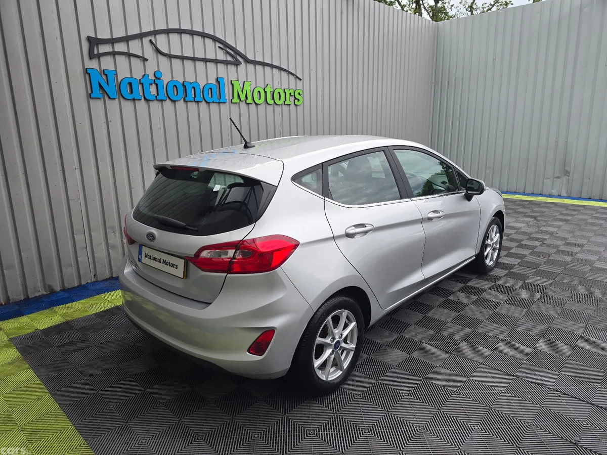 Ford Fiesta Hatchback, Petrol, 2018, Silver