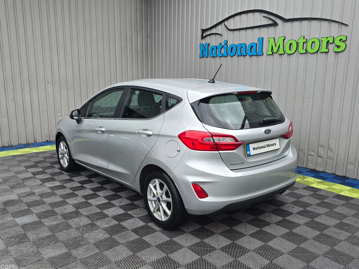 Ford Fiesta Hatchback, Petrol, 2018, Silver