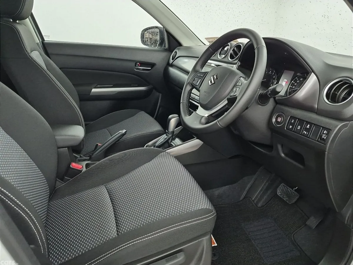 Suzuki Vitara SUV, Petrol Hybrid, 2026, White