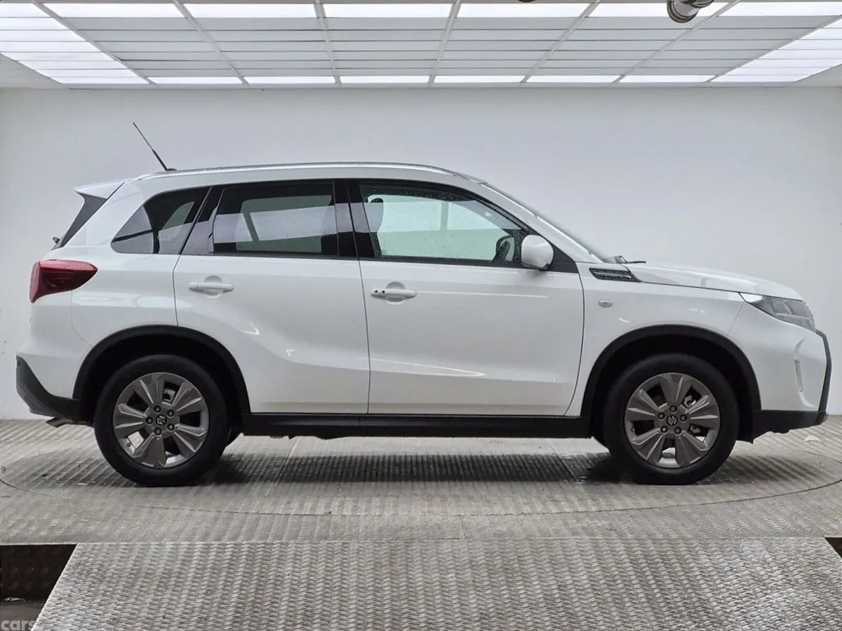 Suzuki Vitara SUV, Petrol Hybrid, 2026, White
