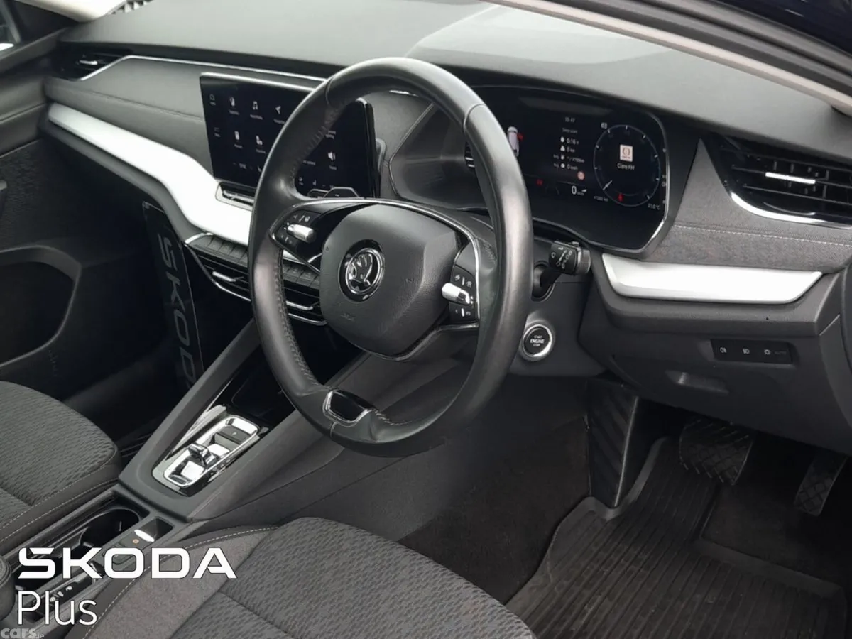 Skoda Octavia Estate, Diesel, 2023, Blue