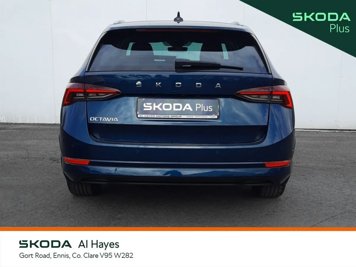 Skoda Octavia Estate, Diesel, 2023, Blue
