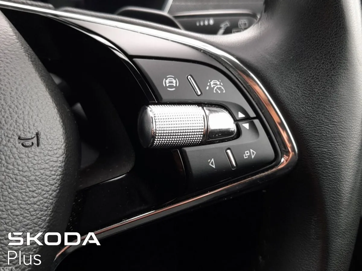 Skoda Octavia Estate, Diesel, 2023, Blue