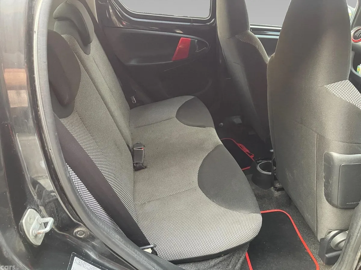Toyota Aygo Hatchback, Petrol, 2013, Black