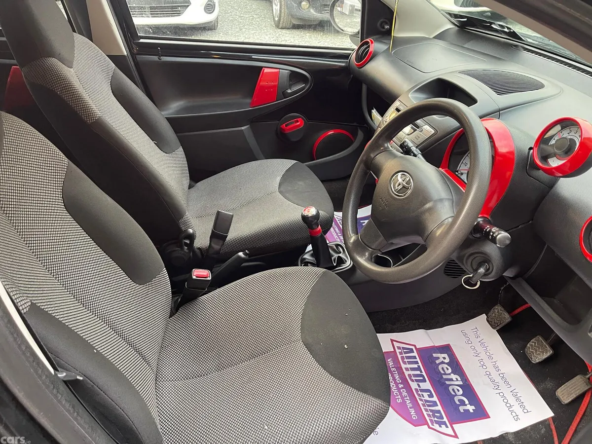 Toyota Aygo Hatchback, Petrol, 2013, Black