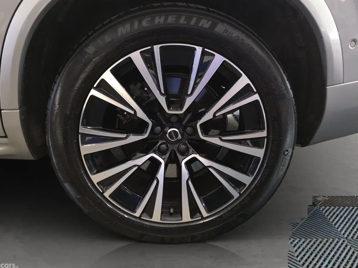Volvo XC90 SUV, Petrol Plug-in Hybrid, 2023, Grey