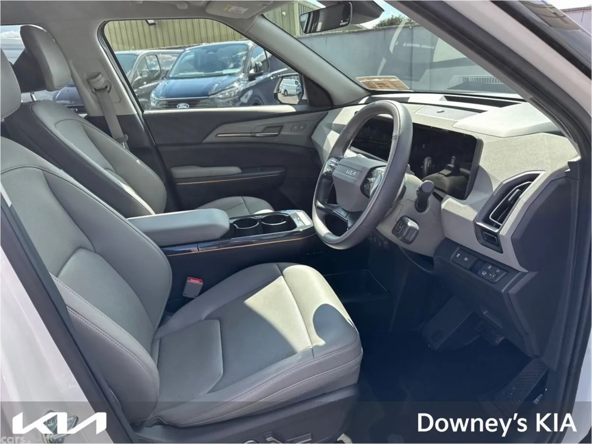 Kia EV5 SUV, Electric, 2026, White
