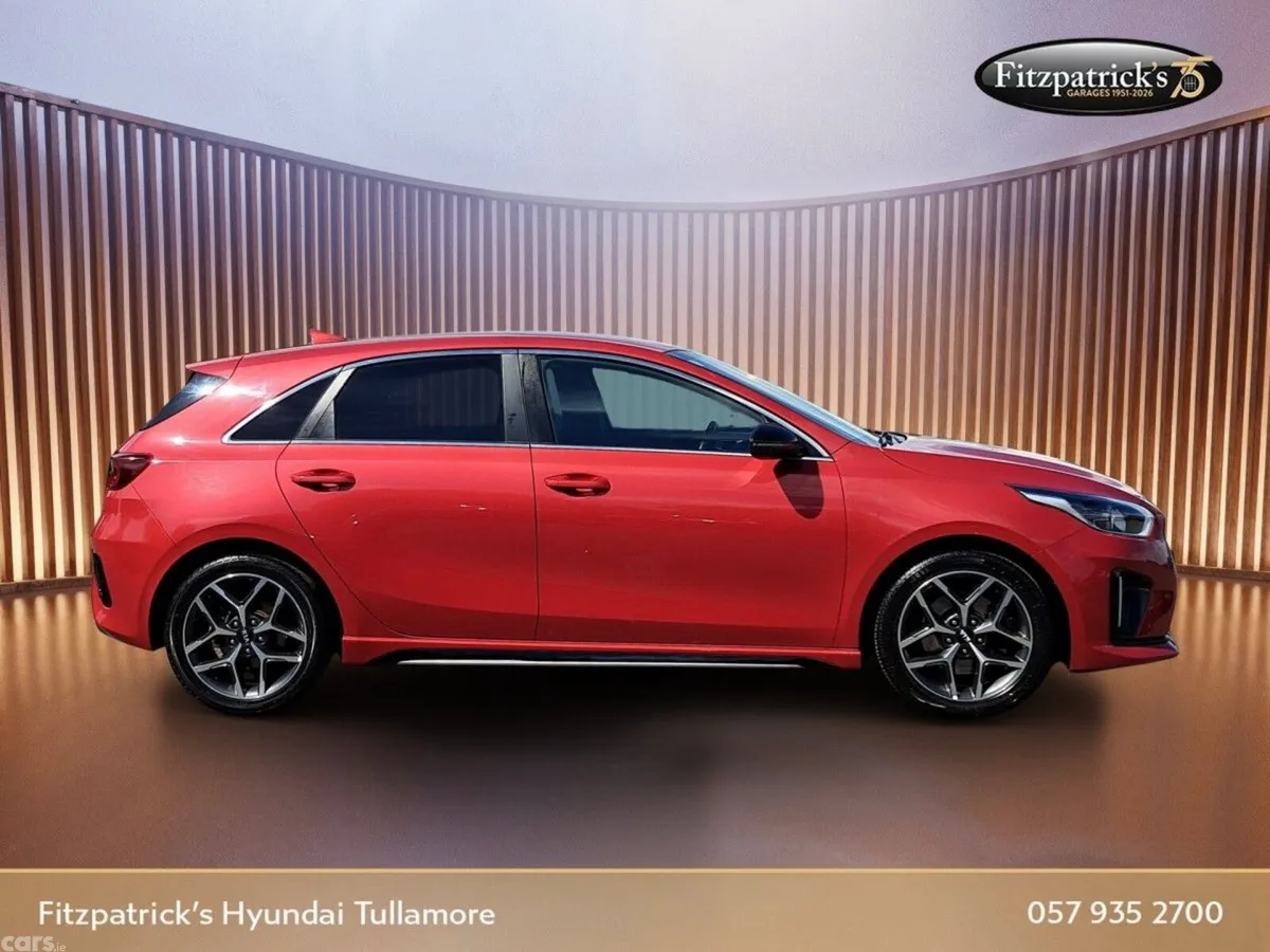 Kia Ceed Hatchback, Petrol, 2021, Red
