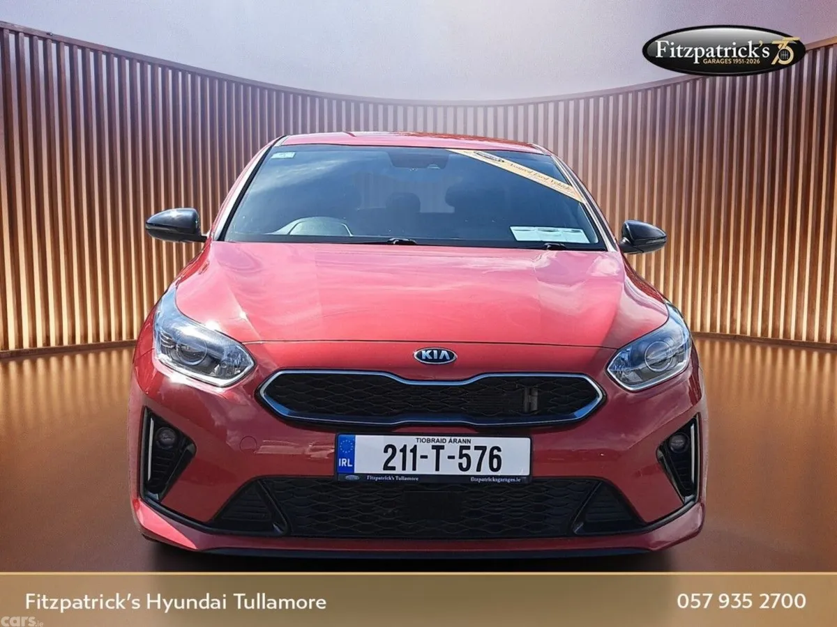 Kia Ceed Hatchback, Petrol, 2021, Red