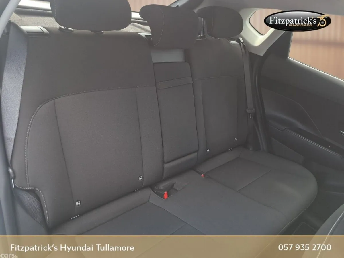 Hyundai KONA SUV, Electric, 2024, White