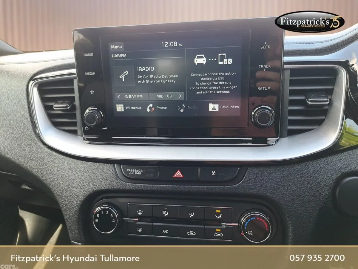 Kia Ceed Hatchback, Petrol, 2021, Red