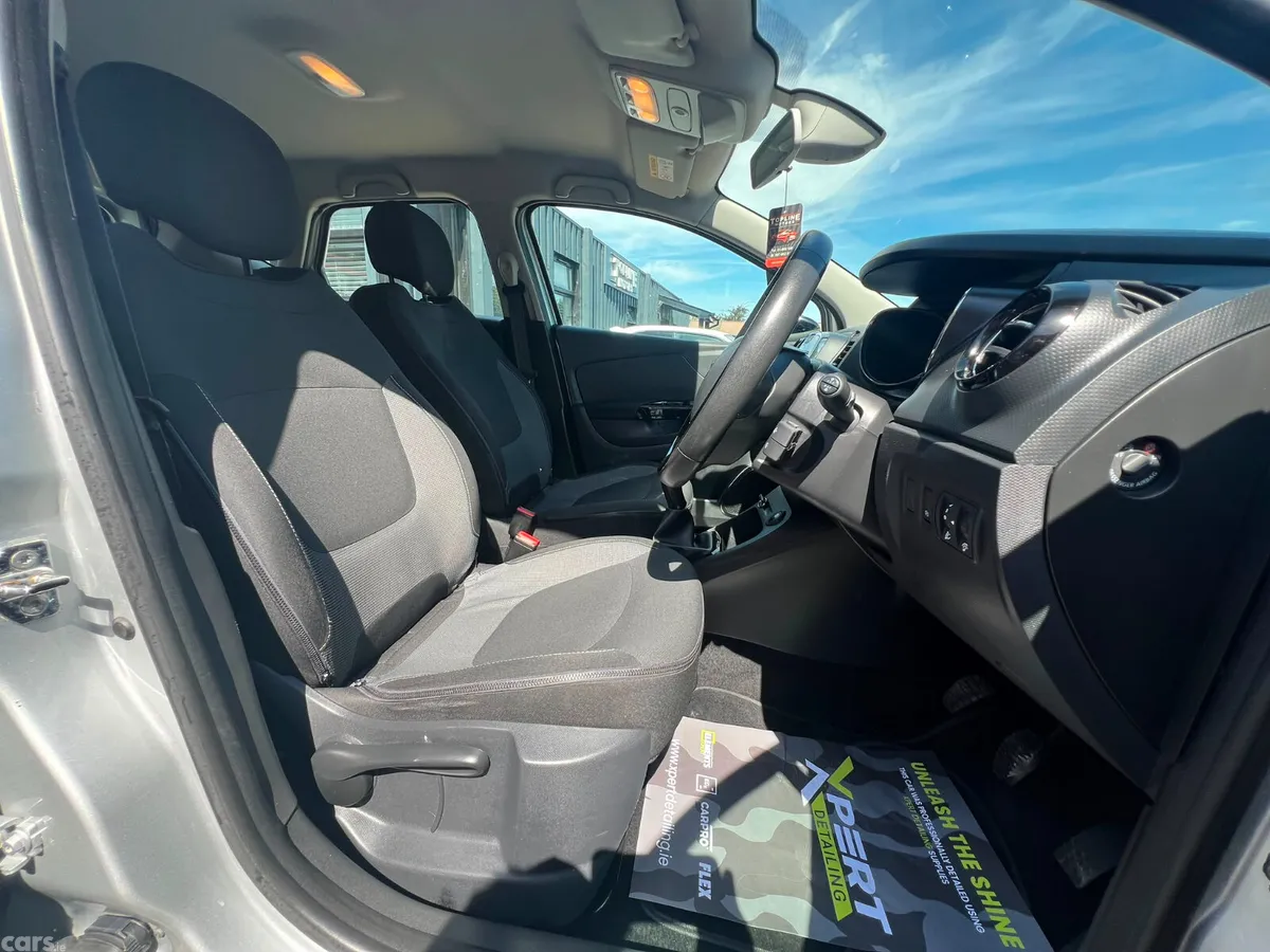 Renault Captur Hatchback, Diesel, 2016, Silver