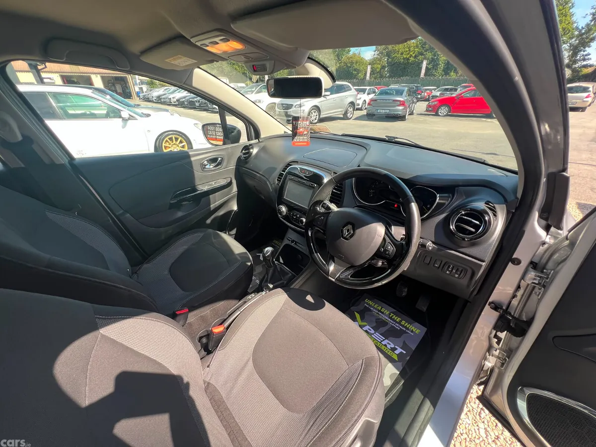 Renault Captur Hatchback, Diesel, 2016, Silver