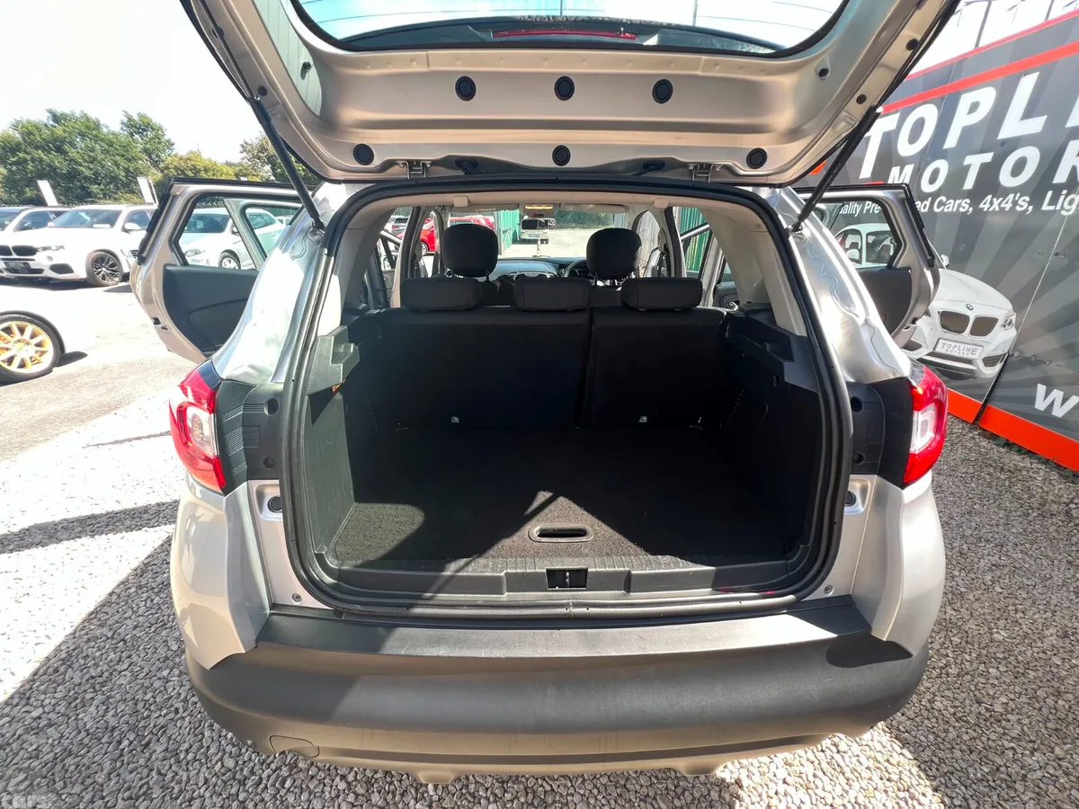 Renault Captur Hatchback, Diesel, 2016, Silver