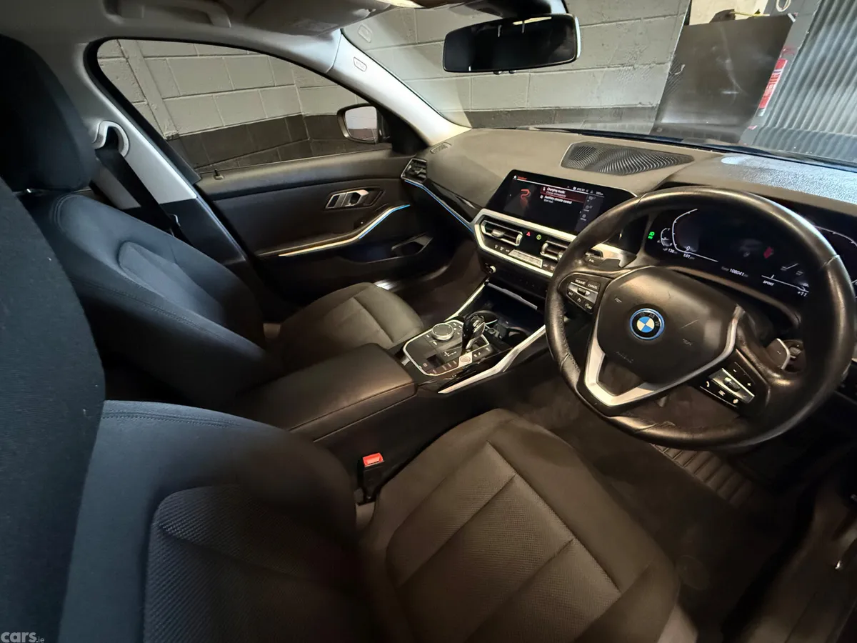 BMW 3-Series Estate, Petrol Plug-in Hybrid, 2022, Red