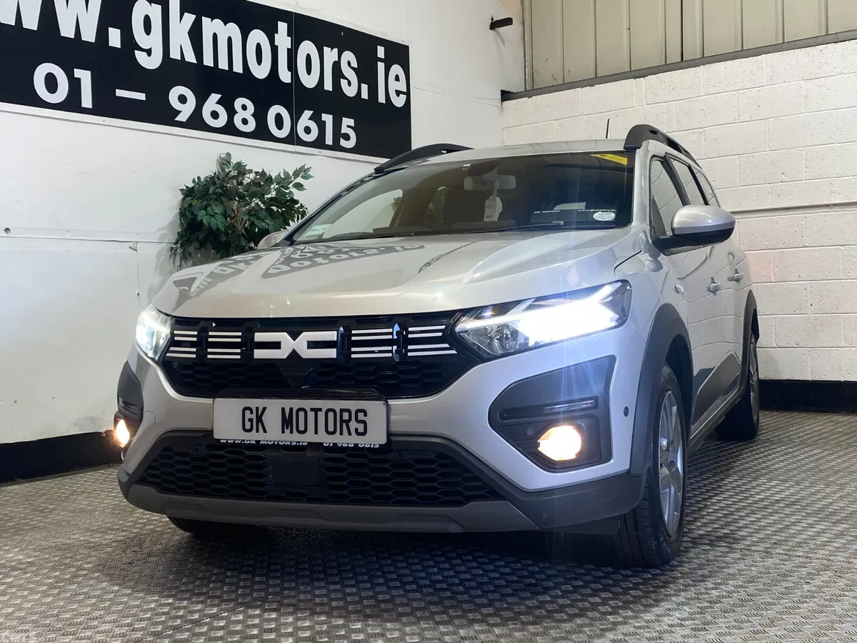 Dacia Jogger MPV, Petrol, 2023, Grey