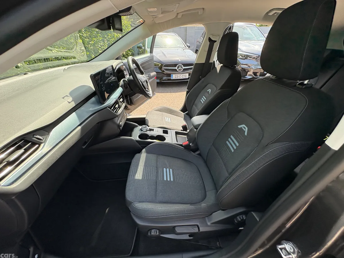 Ford Focus Hatchback, Diesel, 2024, Grey