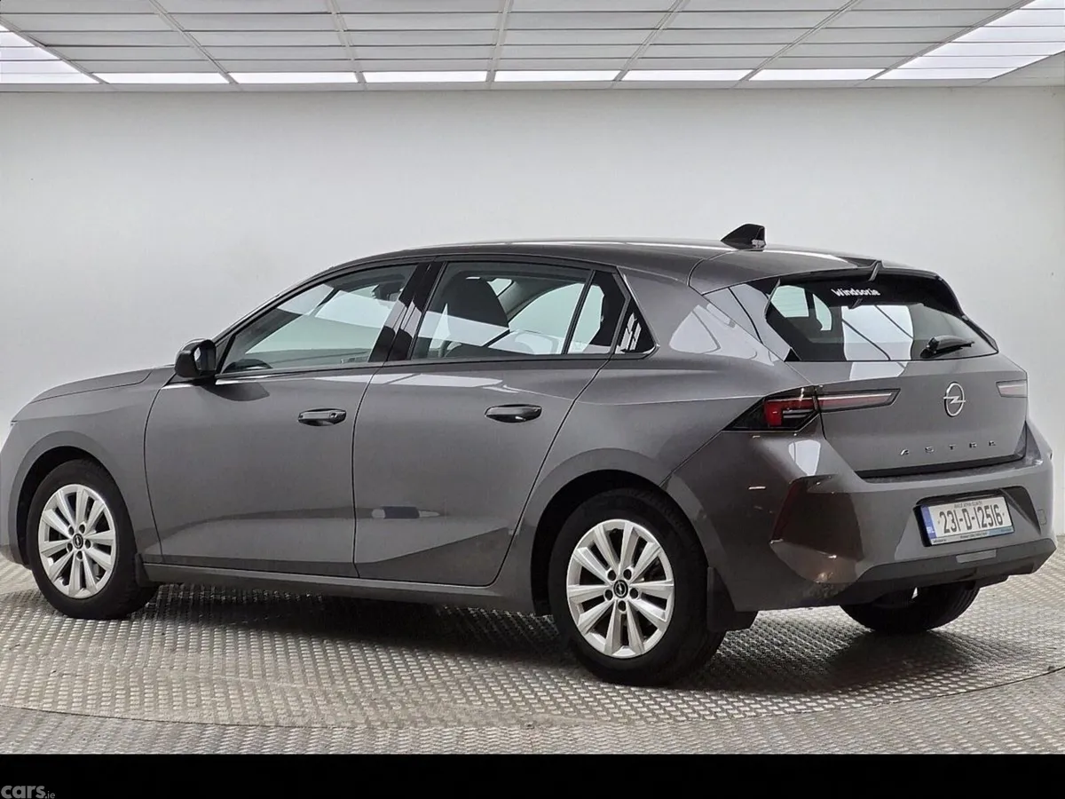 Opel Astra Hatchback, Petrol, 2023, Grey