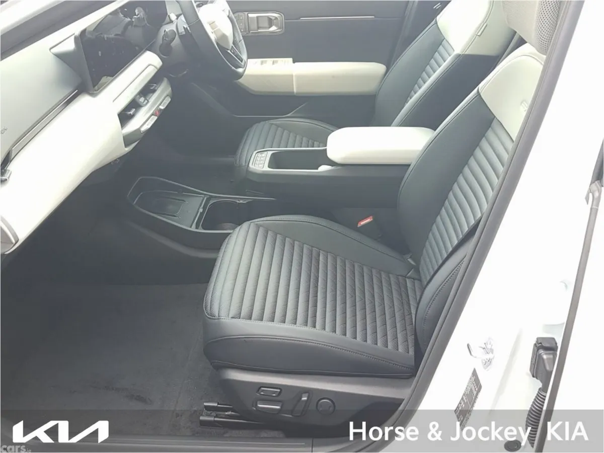 Kia EV4 Hatchback, Electric, 2026, White