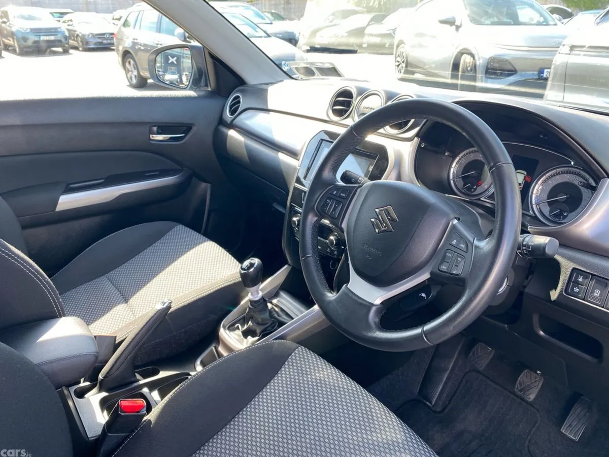 Suzuki Vitara SUV, Petrol, 2023, Grey