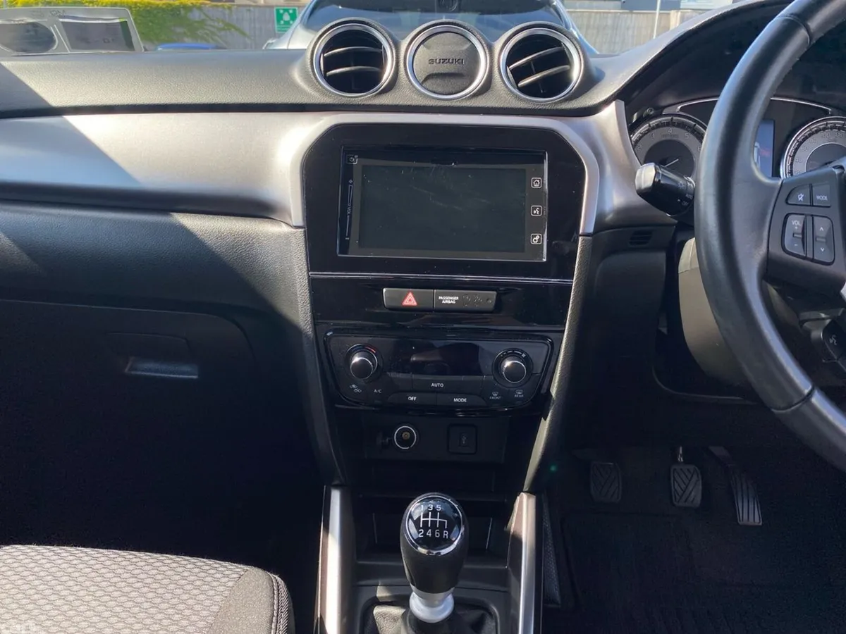 Suzuki Vitara SUV, Petrol, 2023, Grey