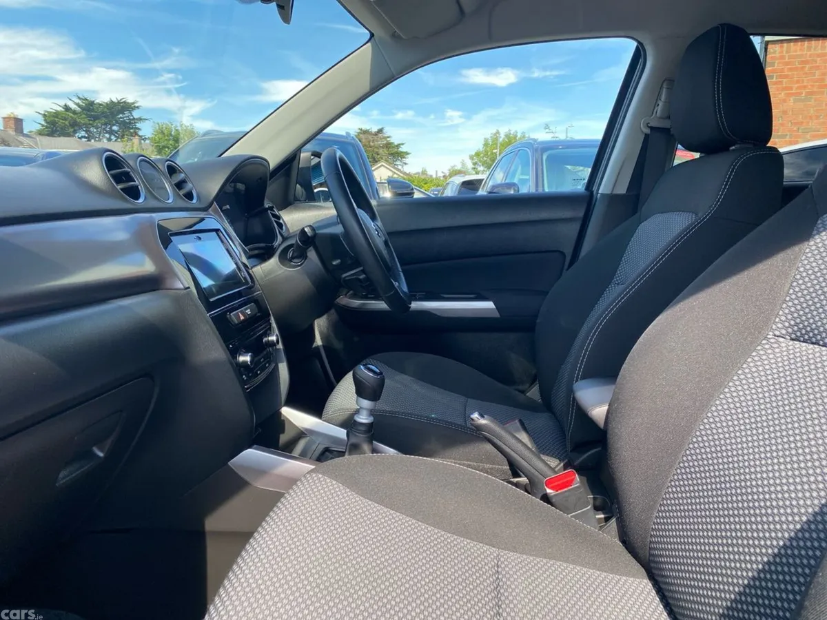 Suzuki Vitara SUV, Petrol, 2023, Grey