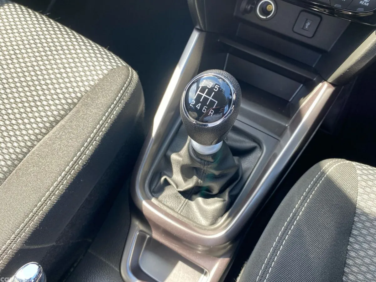 Suzuki Vitara SUV, Petrol, 2023, Grey